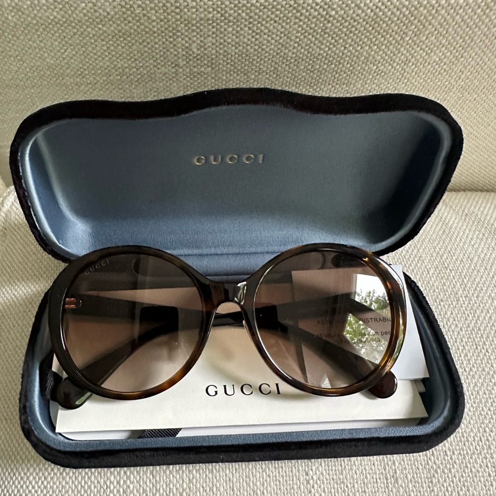Gucci Brown Designer Sunglasses with Tortoiseshell Frame